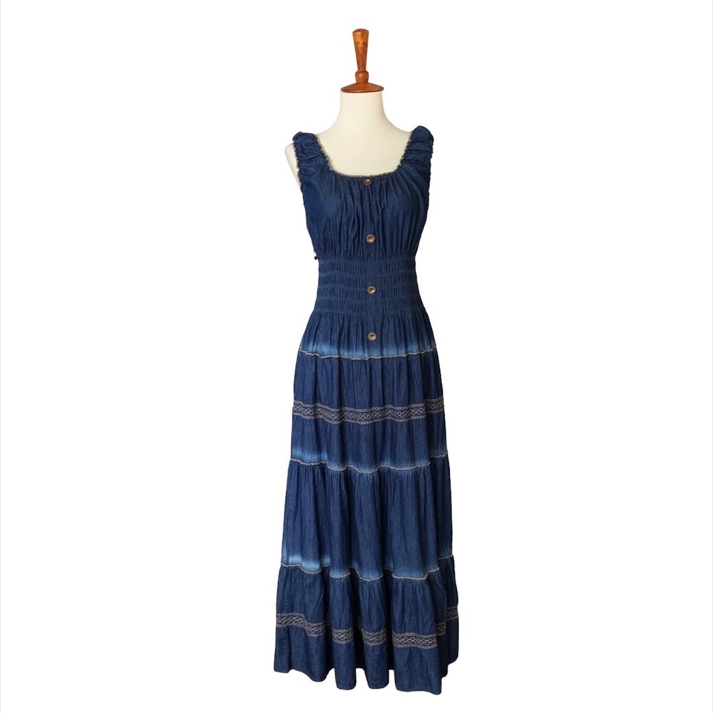 Lapis Chambray Tiered Smocked Maxi Dress Size Medium Blue‎